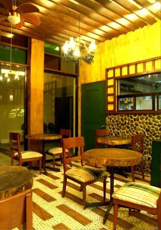 Las Casitas De Angela Inn Dos Davao