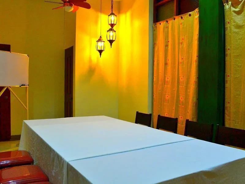 Las Casitas De Angela Inn Dos Davao 2*,